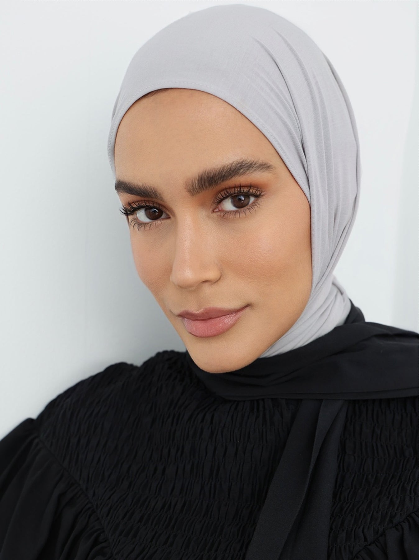 ربطه جيرسيه - Ash Gray