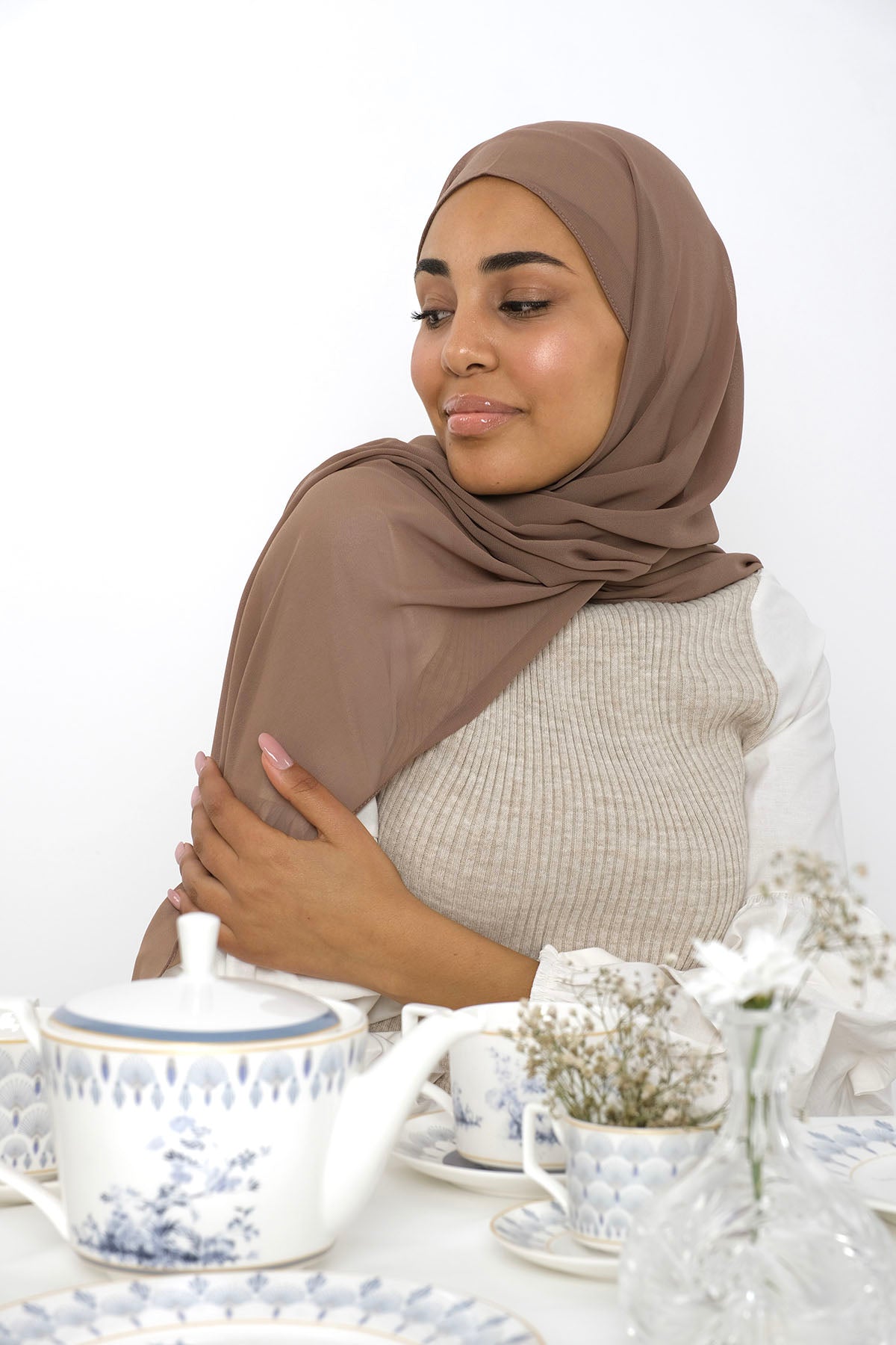 حجاب شيفون - Almond Frost