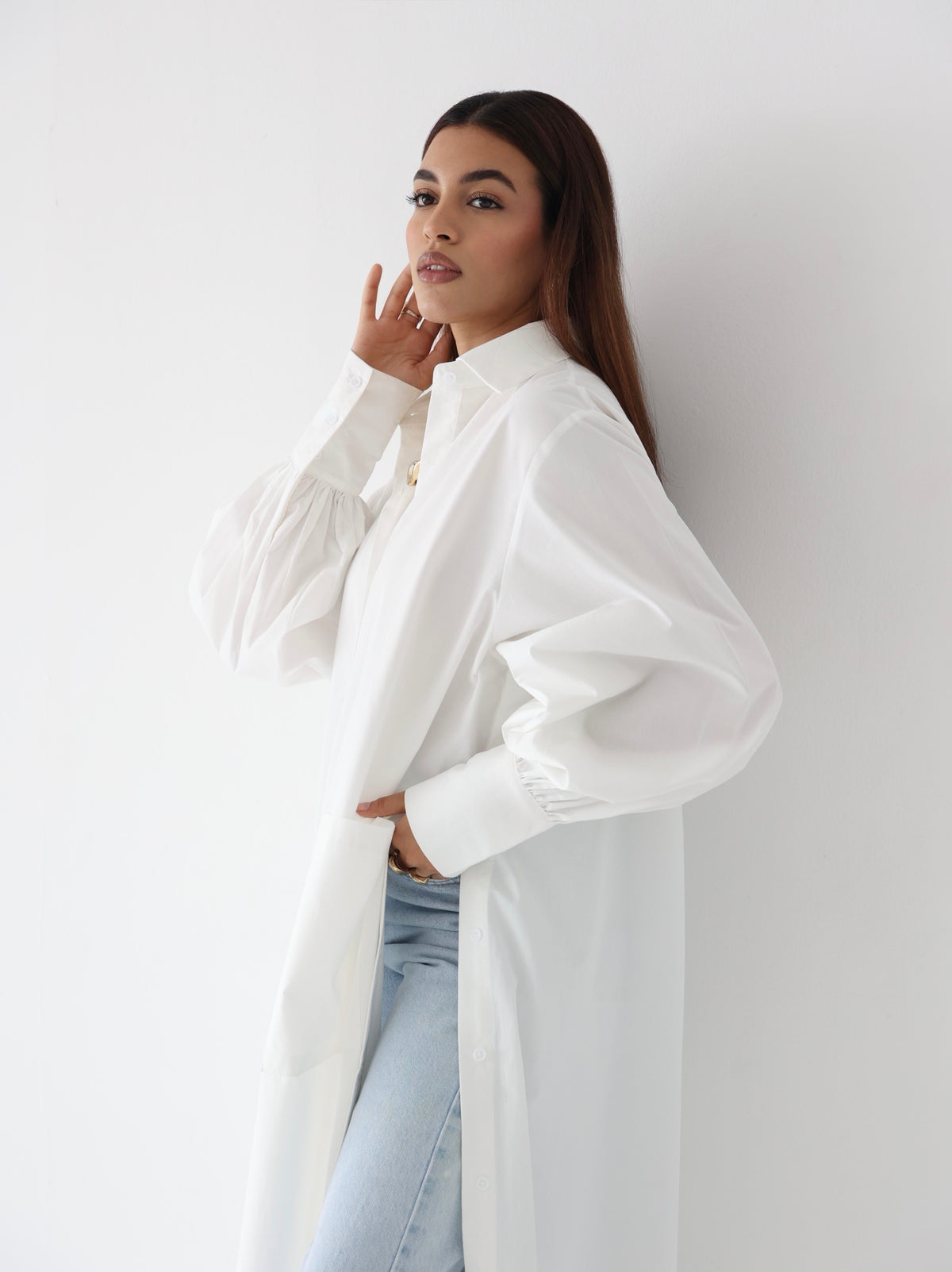 White side-slit cotton shirt dress with belt, modest fashion - Summer Breeze (photo 7)
