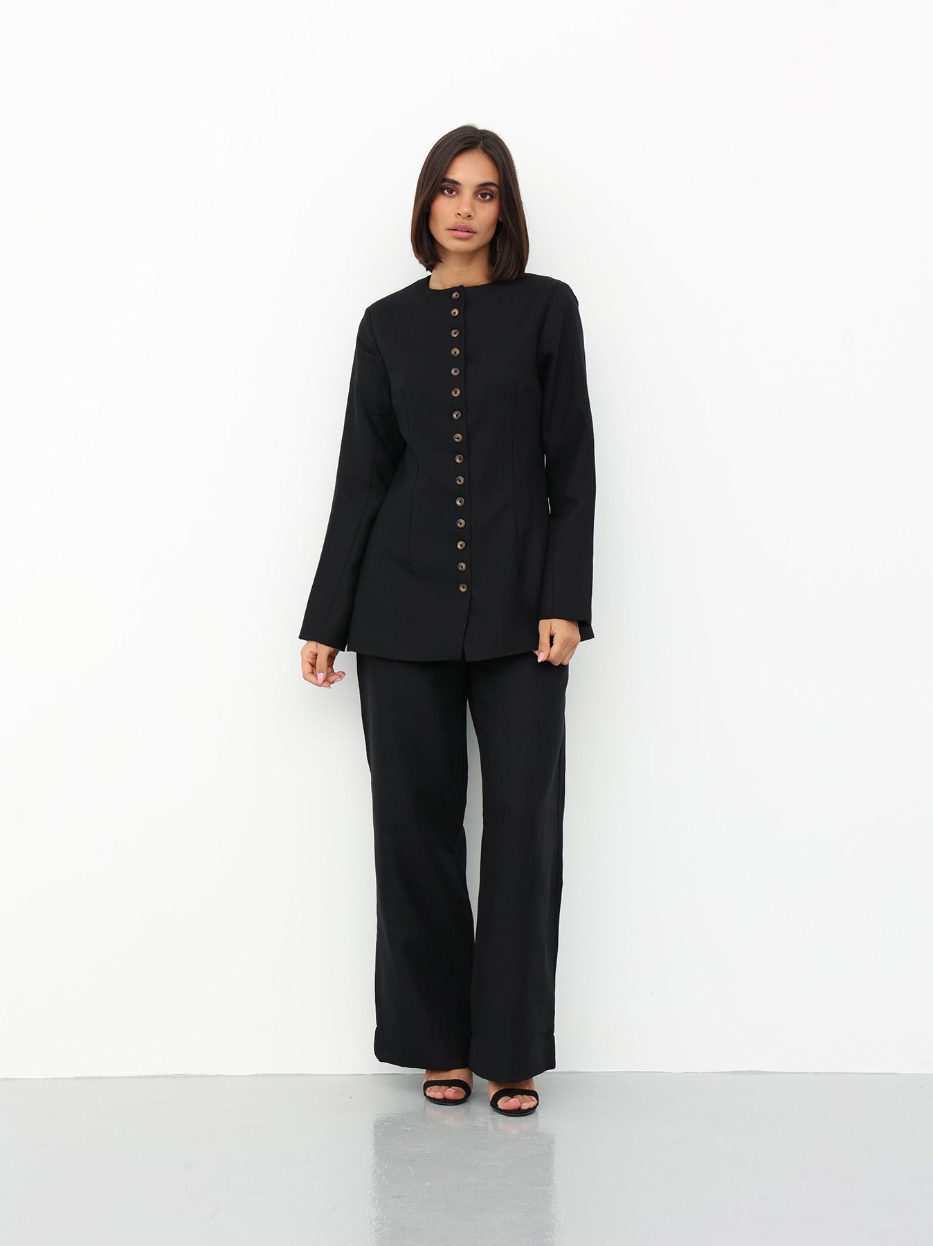 Linen Suit in Black color
