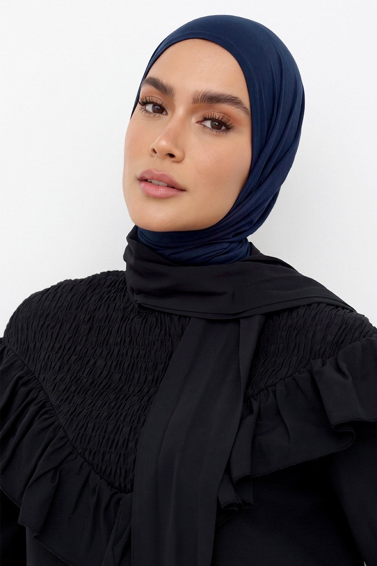Bamboo triangle jersey hijab in Navy – Summer Breeze